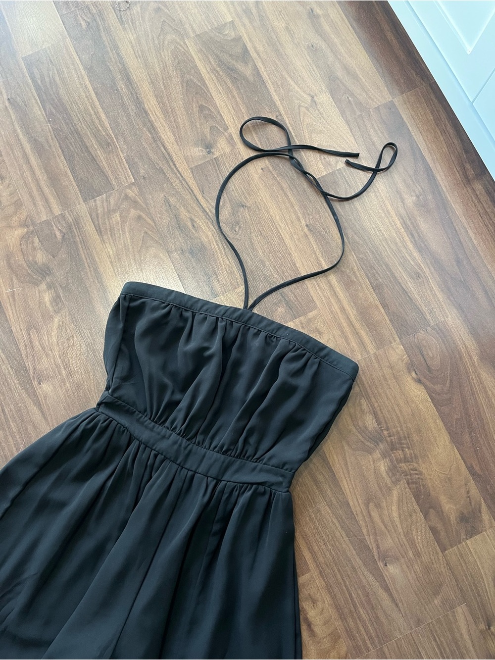 Elegant Black Strapless Evening Gown - flowy